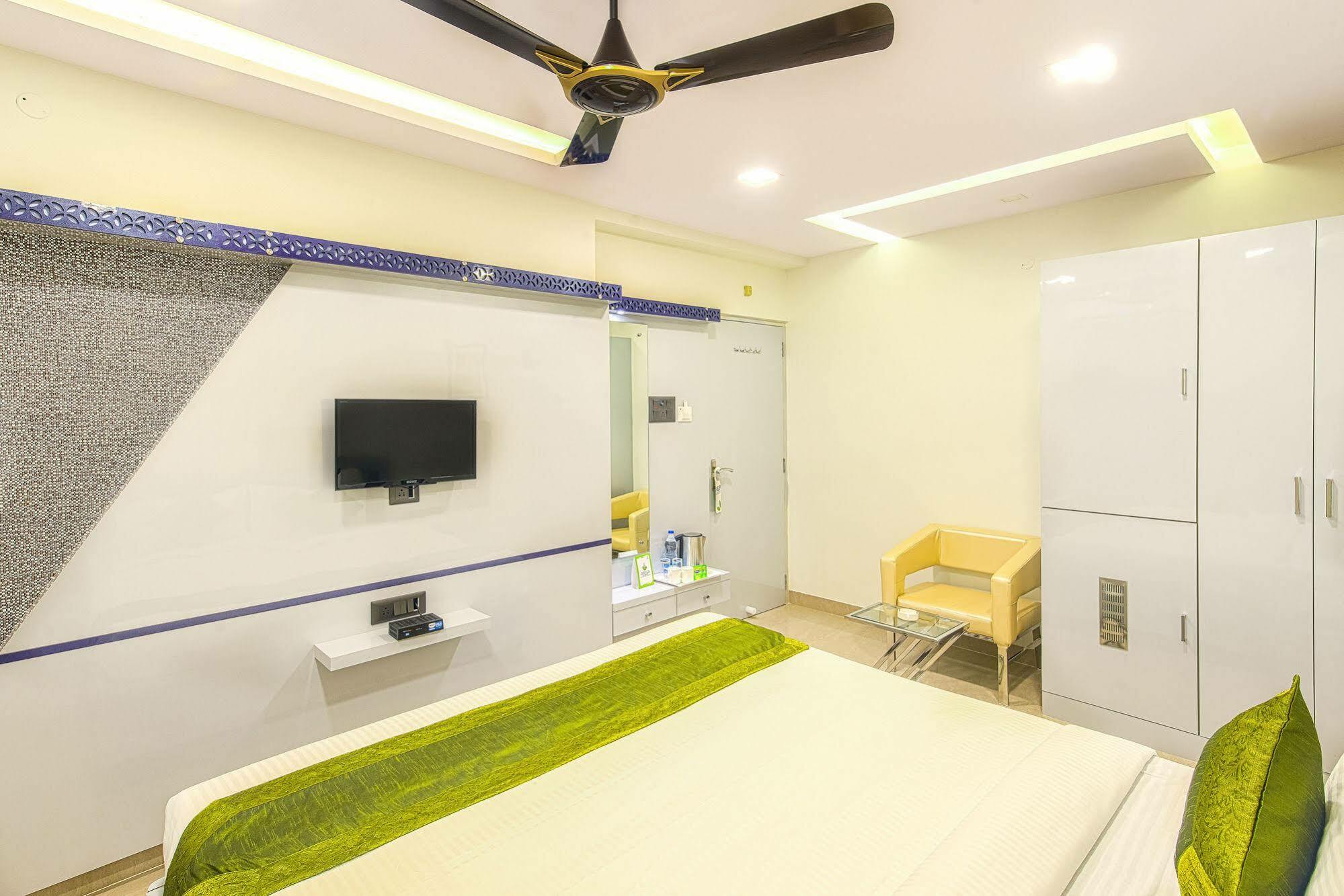 Treebo Orion Sapphire, Beck Bagan Hotel Calcutta Exterior foto