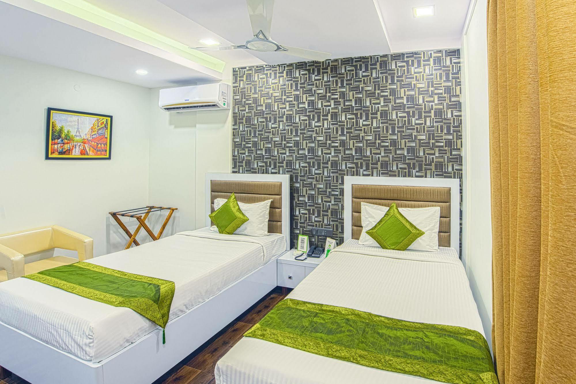 Treebo Orion Sapphire, Beck Bagan Hotel Calcutta Exterior foto